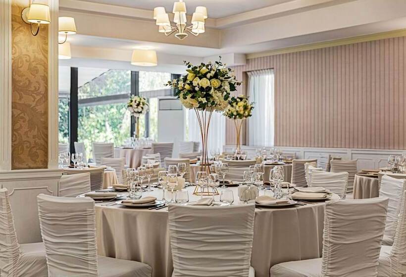 هتل Ramada By Wyndham Slatina Parc