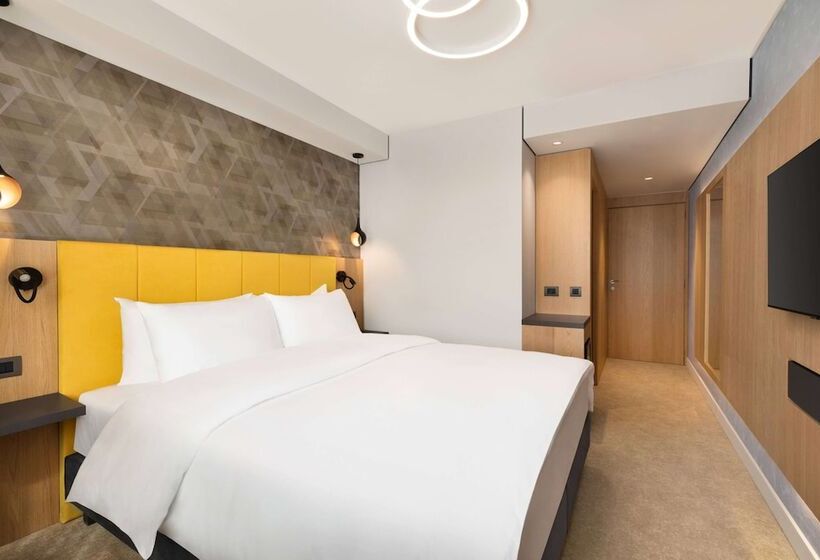 هتل Ramada By Wyndham Slatina Parc