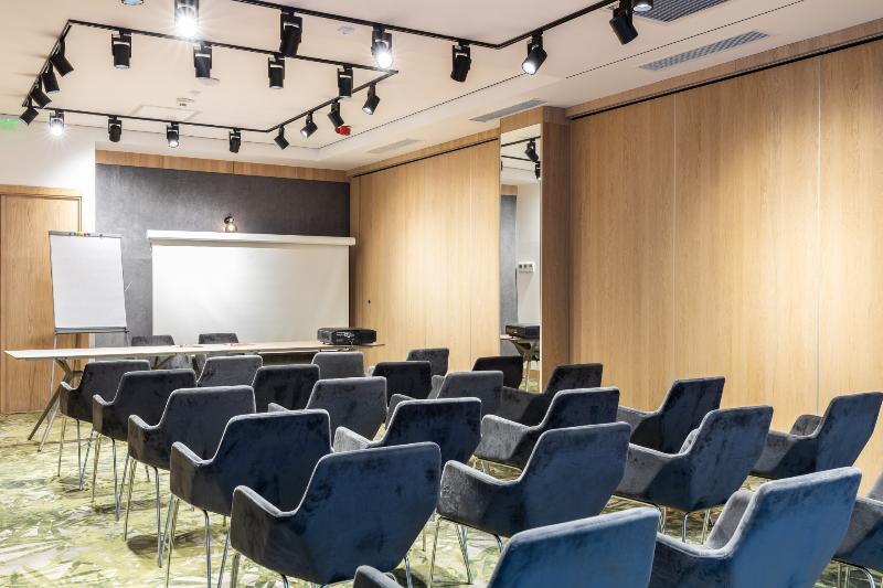 هتل Ramada By Wyndham Slatina Parc