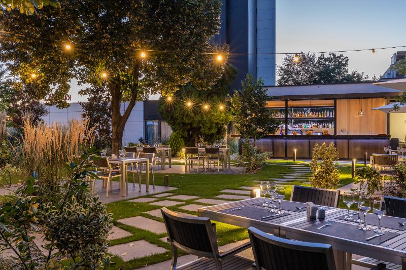 هتل Ramada By Wyndham Slatina Parc