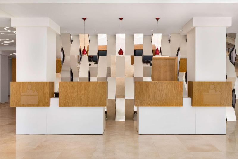 هتل Ramada By Wyndham Slatina Parc