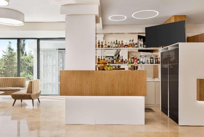 هتل Ramada By Wyndham Slatina Parc