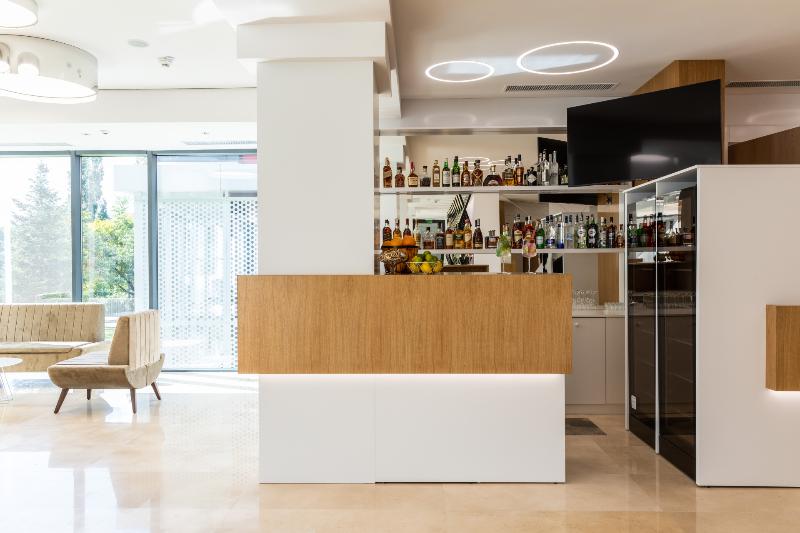 هتل Ramada By Wyndham Slatina Parc