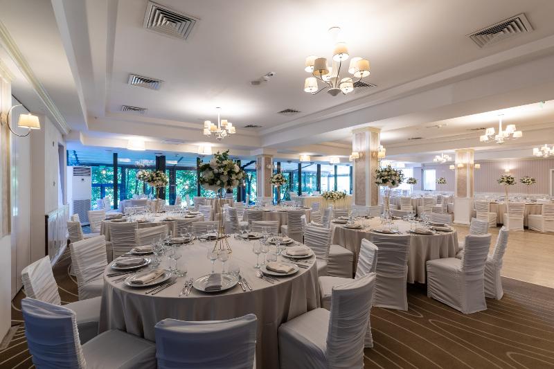 هتل Ramada By Wyndham Slatina Parc