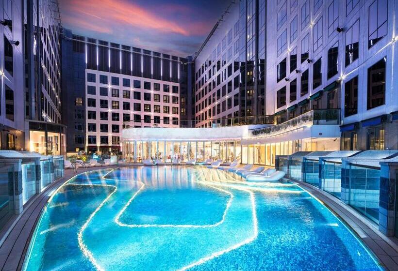 هتل Regala Skycity