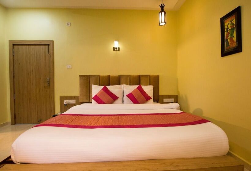 Отель Riverfront Resort