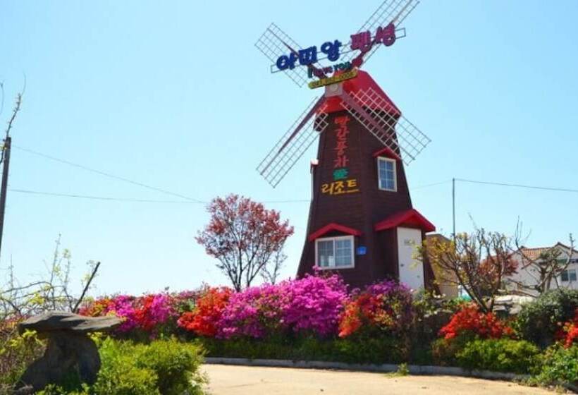 Отель Seocheon Redpungchatiang Pension