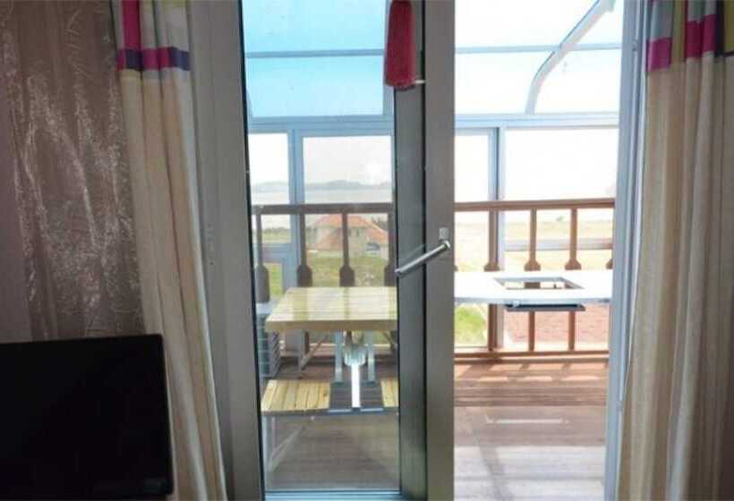 Отель Seocheon Redpungchatiang Pension