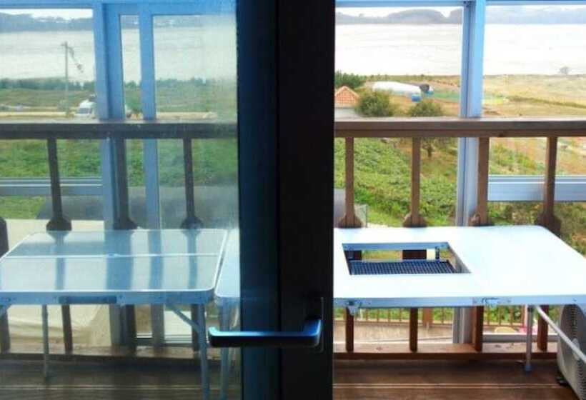 Отель Seocheon Redpungchatiang Pension