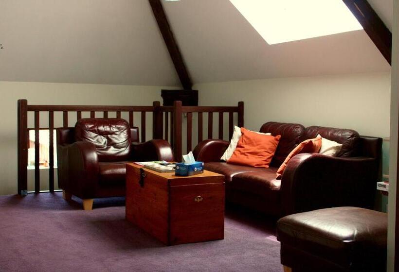 The Alpaca B&b