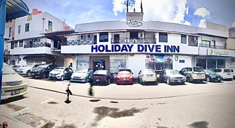 هتل Holiday Dive Inn