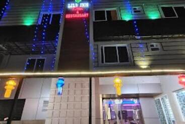 Lily Inn Hotel & Restaurant