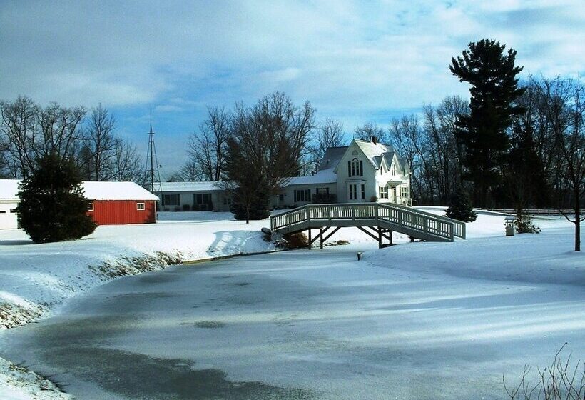 בית מלון כפרי Allegan Country Inn