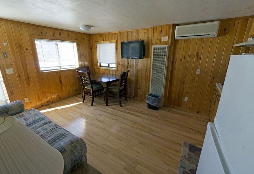 فندق Crystal Lake Resort