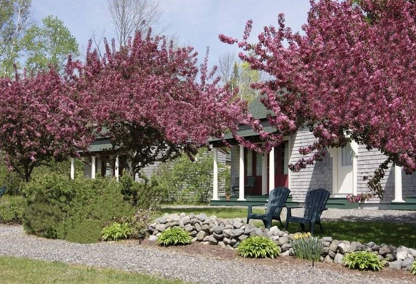 هتل Greenville Inn At Moosehead Lake