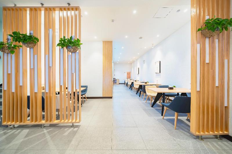 Hotel Hanting Shanghai Jiading New City Baiyin Road