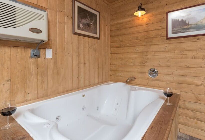 هتل Canyon Cabins
