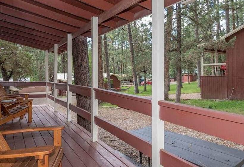 هتل Canyon Cabins
