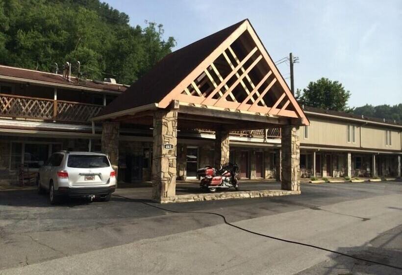 Отель Drama Inn