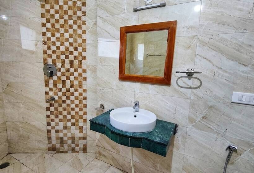 فندق Neelgiri