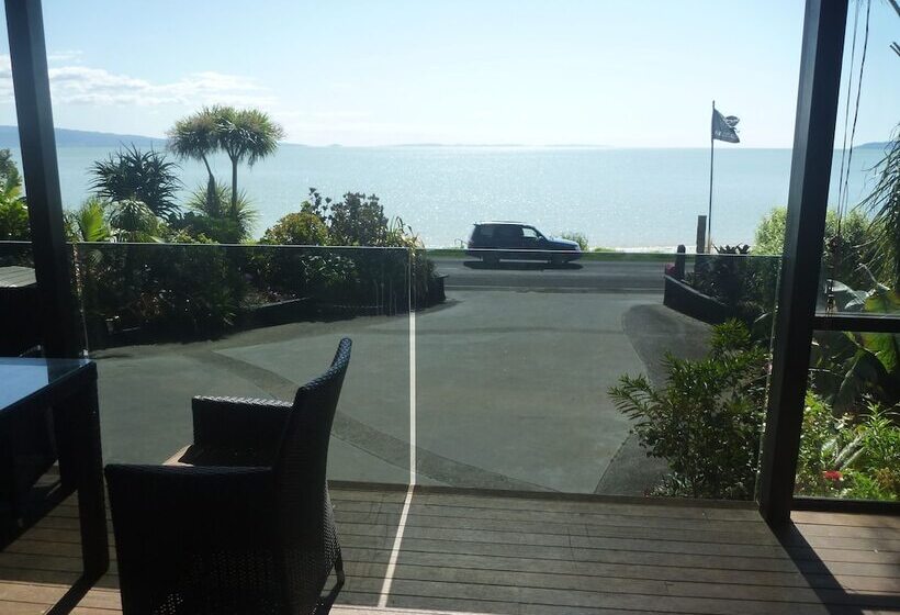 호텔 Pohutukawa Coast Bnb