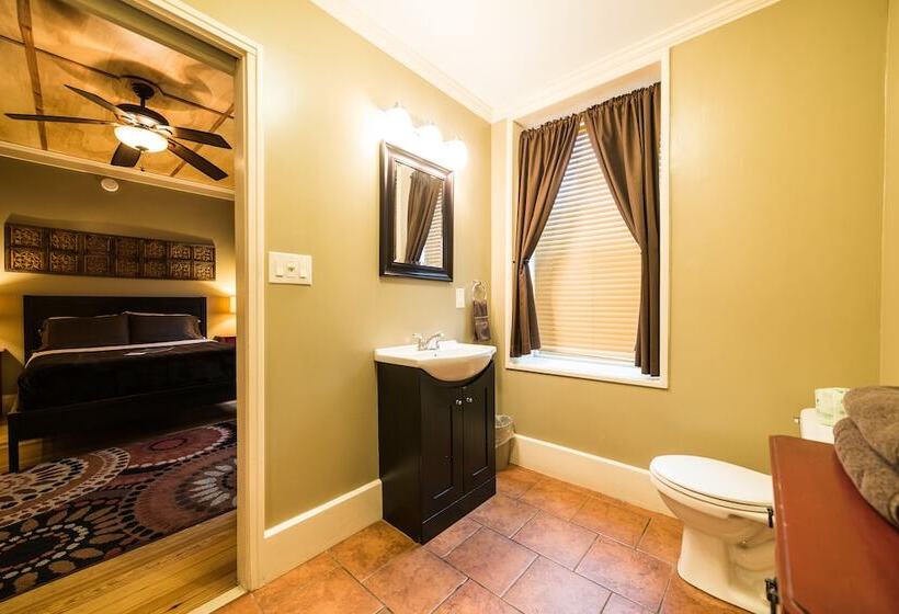 هتل The Walnut Street Inn