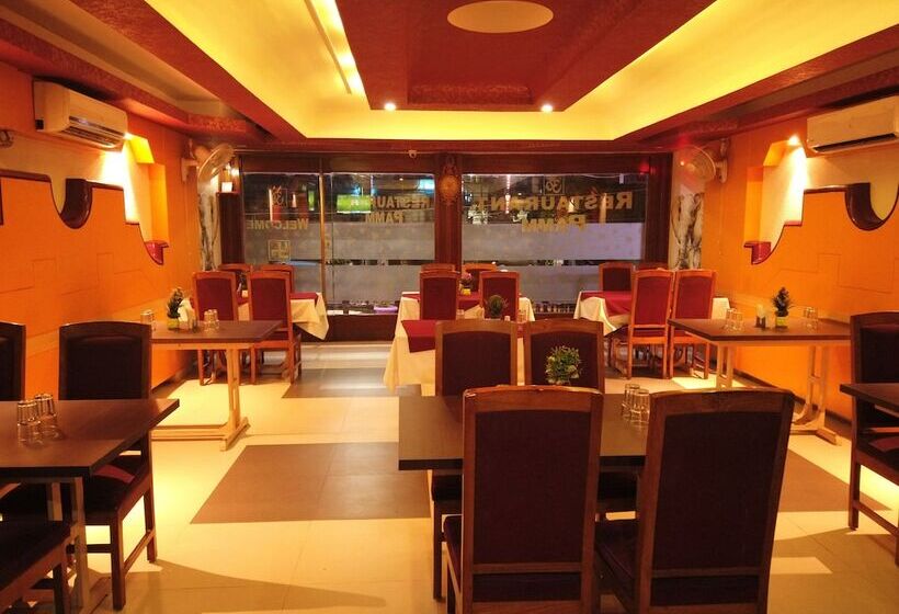 هتل Vinayak & Restaurant Pamm