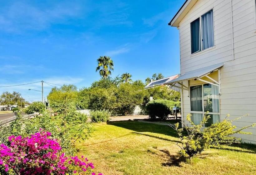 فندق Country Way Motor Inn