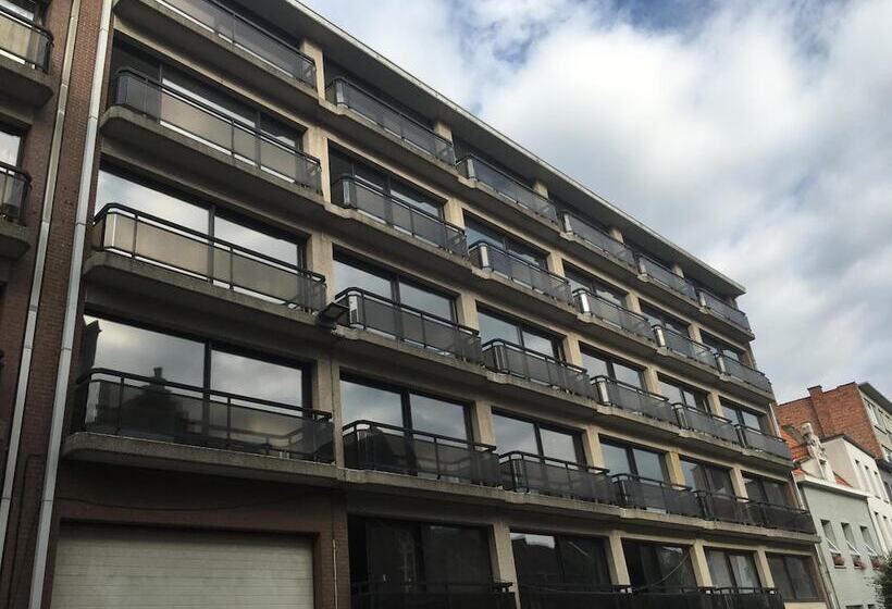هتل Value Stay Residence Mechelen
