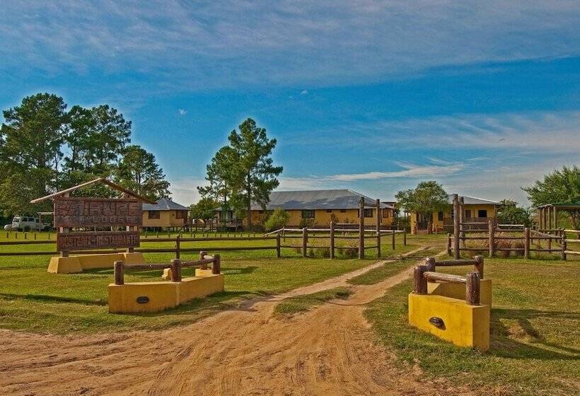 هتل Irupe Lodge
