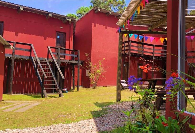 هتل Viajero La Pedrera Hostel