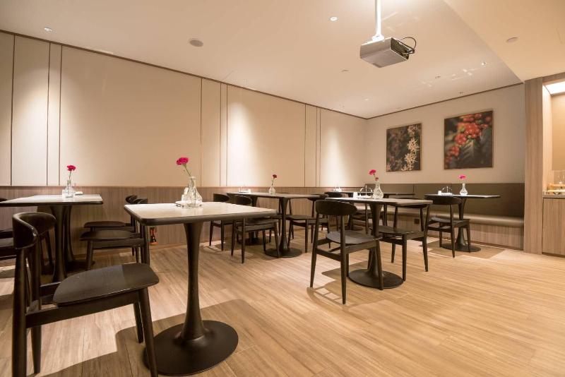 هتل Hanting Express Yulin Developing District Branch