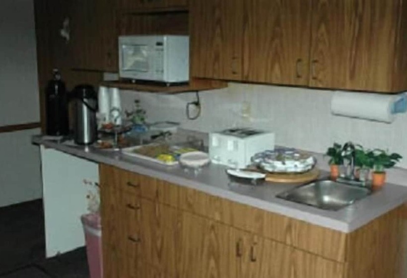 هتل Lakeview Inn