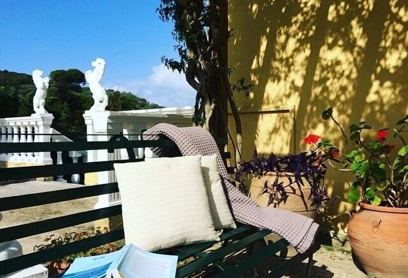 Avra Paradise Apart
