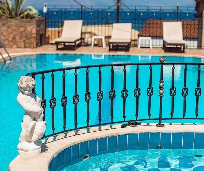 Avra Paradise Apart