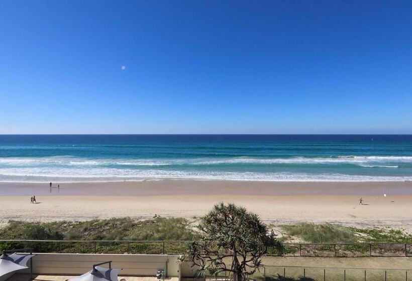 Beachside Tower Apartments