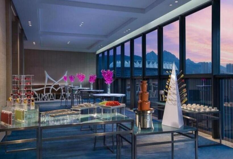 هتل Himalayas Qingdao