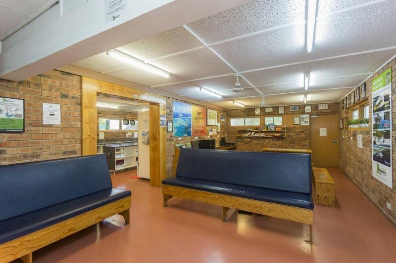 Отель The Hostel, Airlie Beach