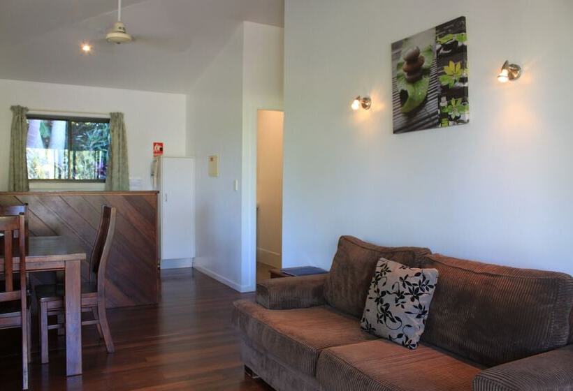 هتل Alstonville Country Cottages