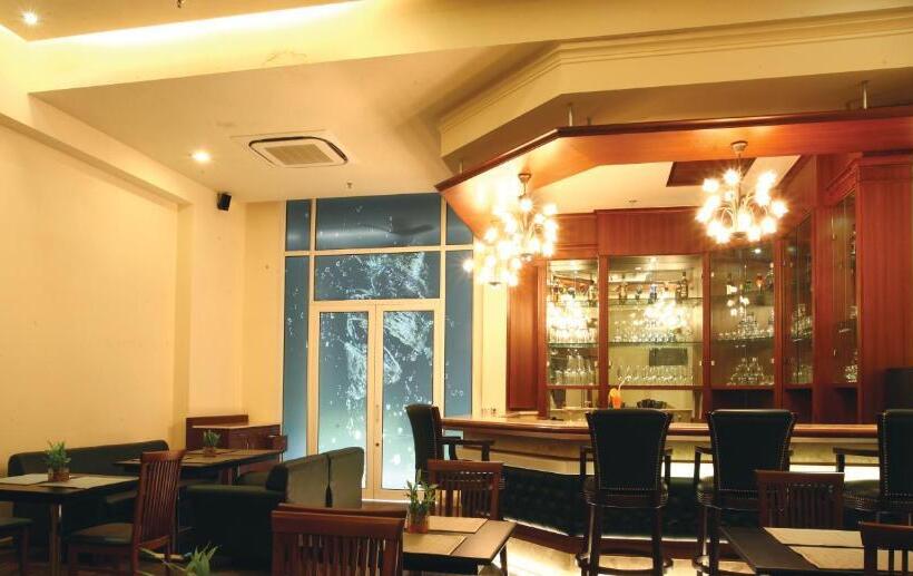 فندق Ambrosia Sarovar Portico