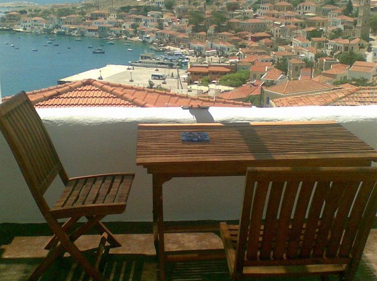 בית מלון כפרי Atlantis Houses