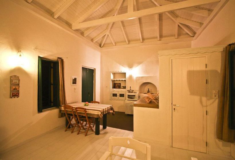 בית מלון כפרי Atlantis Houses