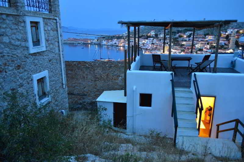 בית מלון כפרי Atlantis Houses