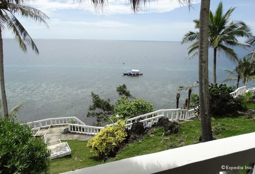 Hotel Blue Star Dive & Resort