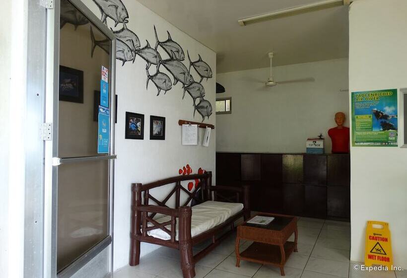 Hotel Blue Star Dive & Resort