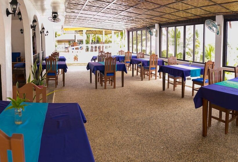 Hotel Blue Star Dive & Resort