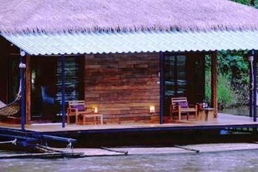 هتل Boutique Raft Resort River Kwai