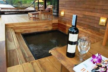 هتل Boutique Raft Resort River Kwai