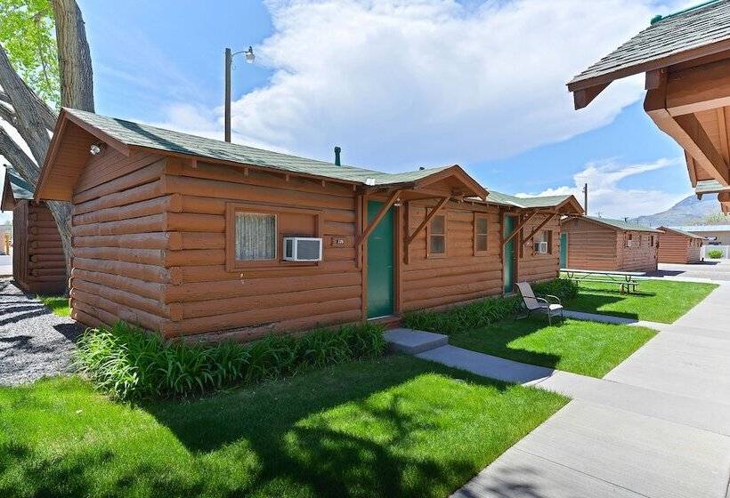 هتل Buffalo Bill Cabin Village