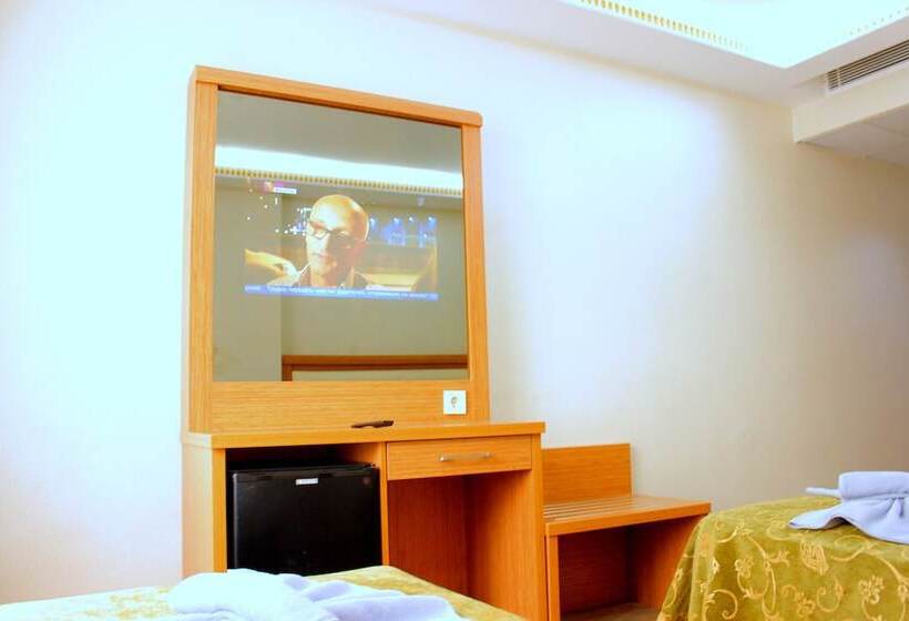 Fotos del hotel Buyuk Paris:  2